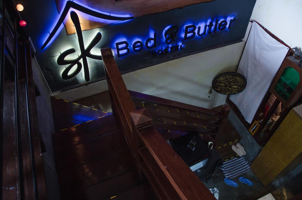 Bed And Butler Hostel Bangkok Luaran gambar